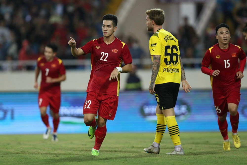 Việt Nam vs B. Dortmund (19:00 &#8211; 30/11) | Xem lại trận đấu
