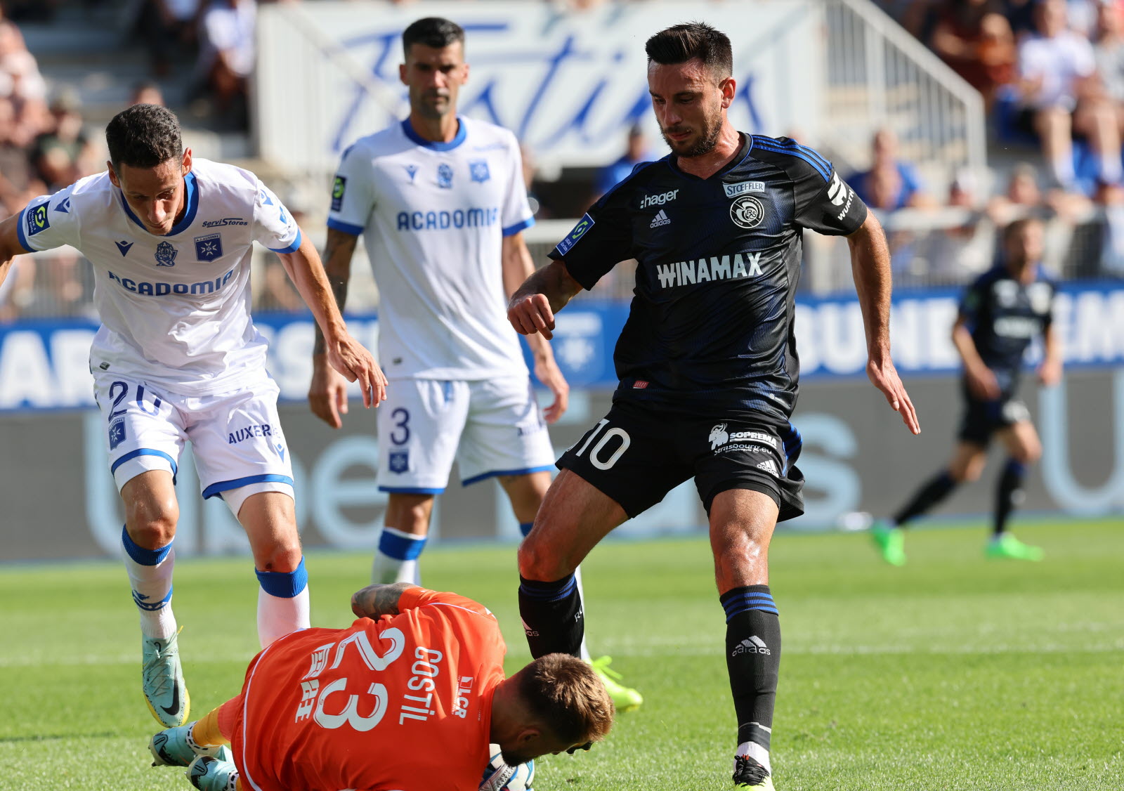 Strasbourg vs AJ Auxerre (21:00 &#8211; 19/03) | Xem lại trận đấu