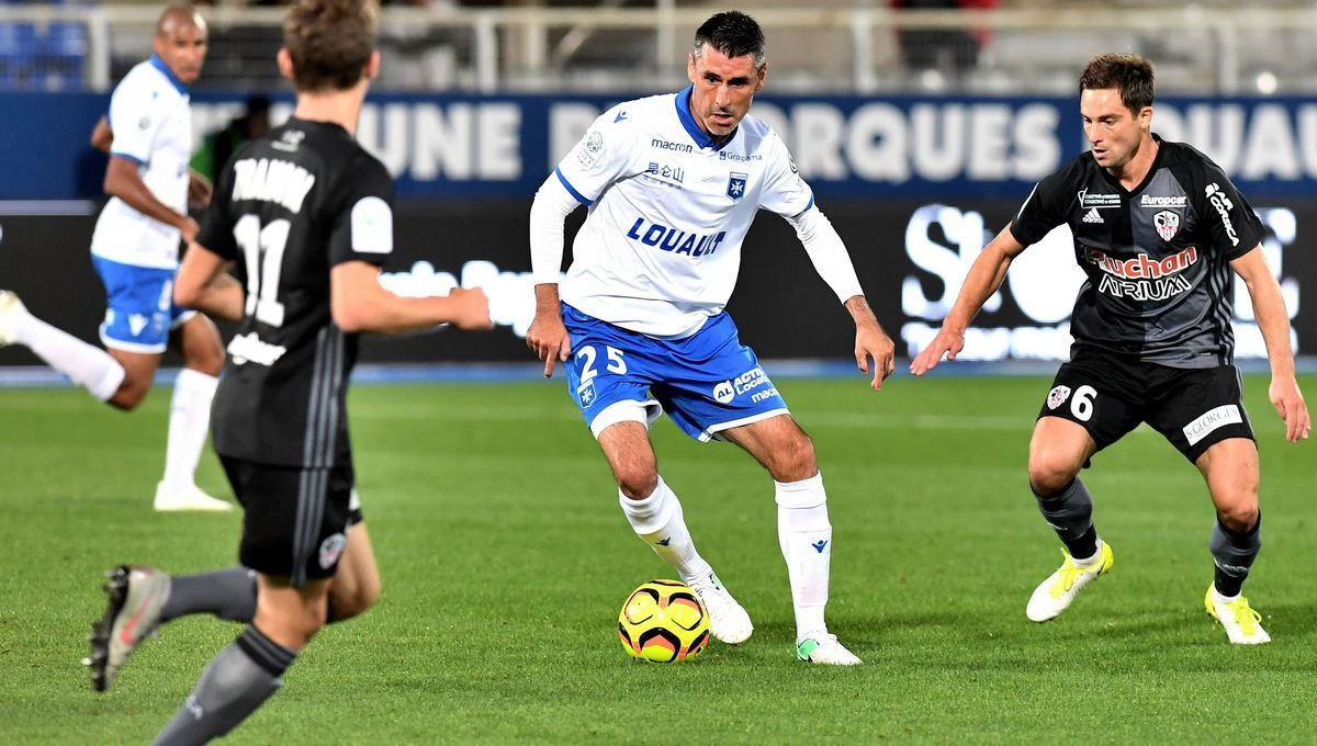 AJ Auxerre vs Troyes (22:00 &#8211; 01/04) | Xem lại trận đấu
