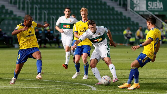 Elche vs Cadiz (02:00 &#8211; 05/06) | Xem lại trận đấu