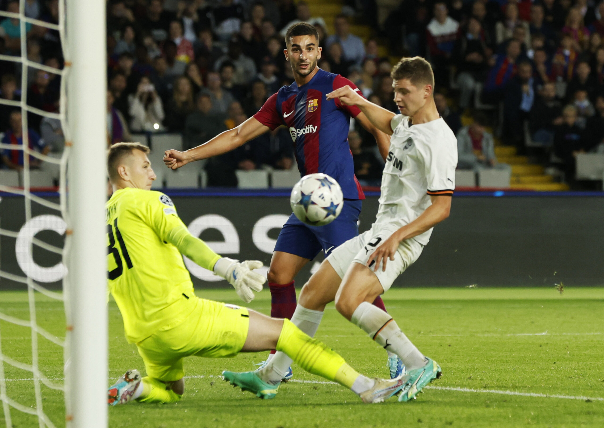 FC Barcelona vs FC Shakhtar (23:45 &#8211; 25/10) | Xem lại trận đấu