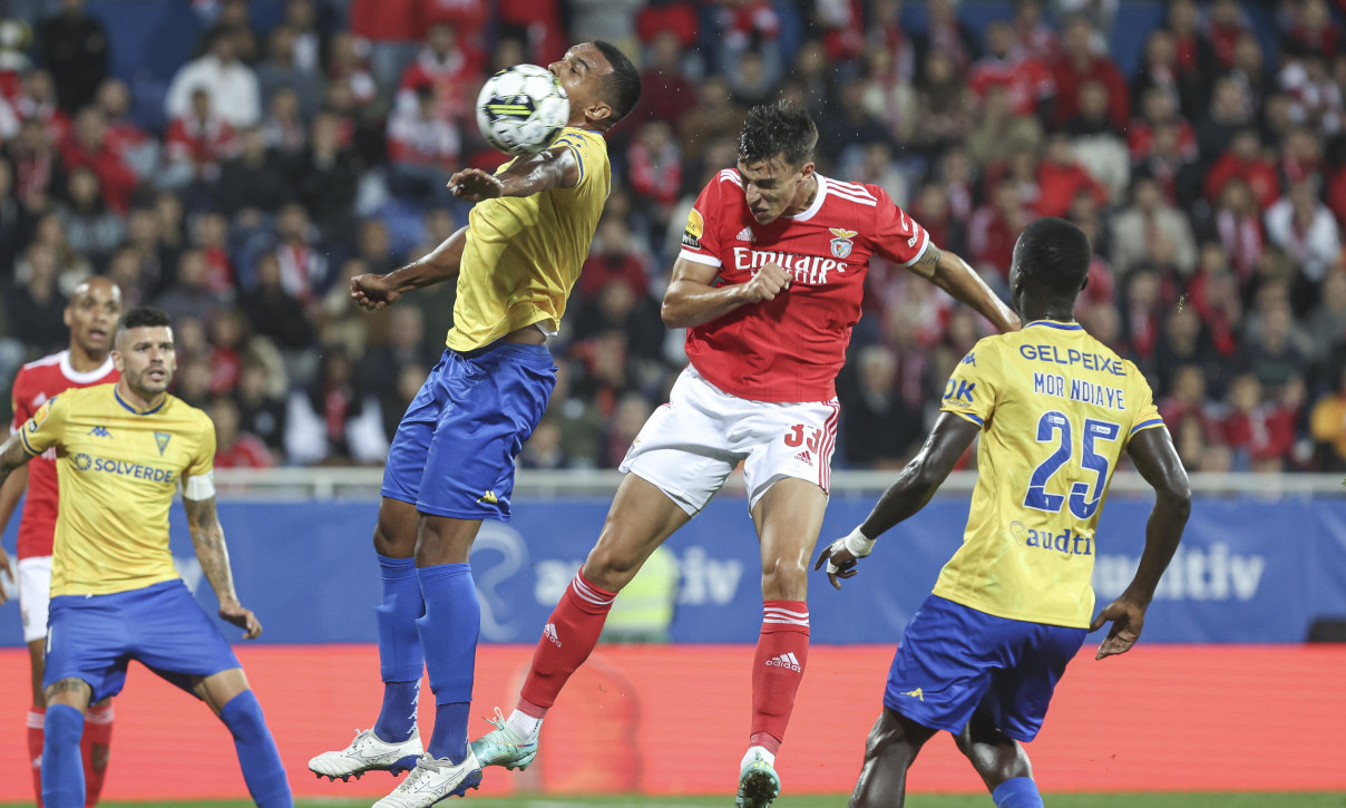 Nhận định soi kèo Benfica vs Estoril Praia vào 01h45 ngày 24/12/2024