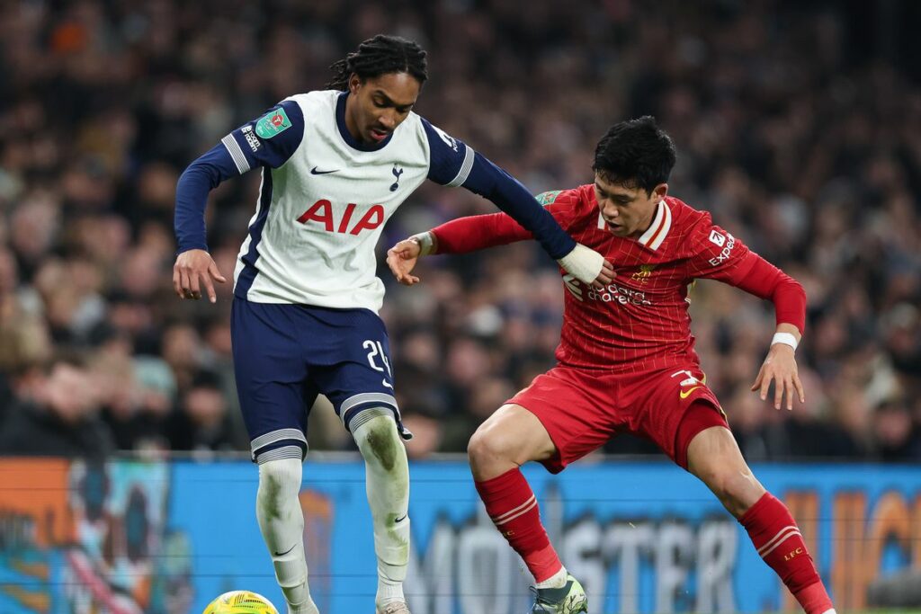 nhan-dinh-soi-keo-liverpool-vs-tottenham-hotspur-luc-03h00-ngay-7-2-2025-1