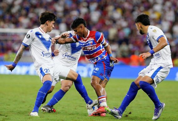 Nhận định soi kèo Velez Sarsfield vs Fortaleza lúc 05h00 ngày 20/8/2025
