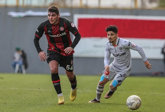 Nhận định soi kèo Karagumruk vs Basaksehir lúc 0h00 ngày 18/9/2025
