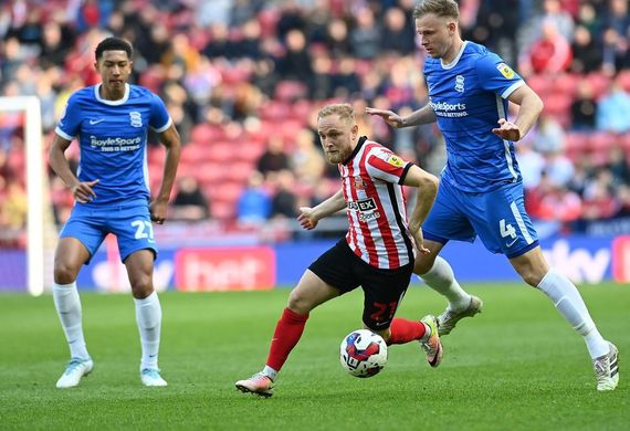 Nhận định soi kèo Sunderland vs Huddersfield lúc 1h45 ngày 27/8/2025
