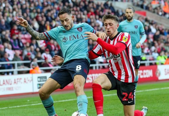 Nhận định soi kèo Burnley vs Sunderland lúc 21h00 ngày 23/8/2025