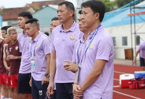 HLV quê Nghệ An bất ngờ được chọn làm phó tướng tại U23 Việt Nam