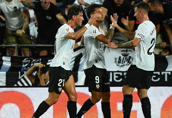 Nhận định soi kèo Valencia vs Oviedo lúc 02h00 ngày 30/9/2025