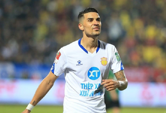 Hà Nội FC tạm gạch tên Hendrio để chờ đợi bước đi chiến lược