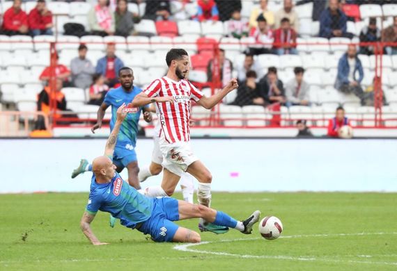 Nhận định soi kèo Antalyaspor vs Caykur Rizespor lúc 00h00 ngày 4/10/2025